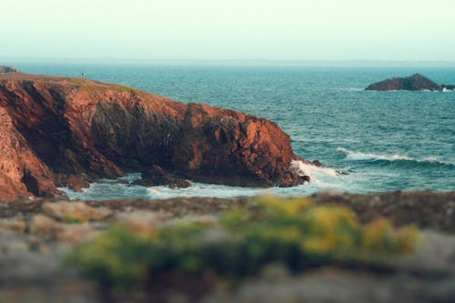 Foto profissional grátis de abismo, costa do penhasco, costa rochosa