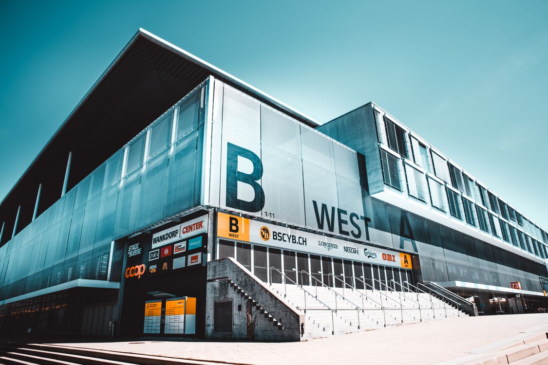 100,000+ Best Office Building Photos · 100% Free Download · Pexels ...