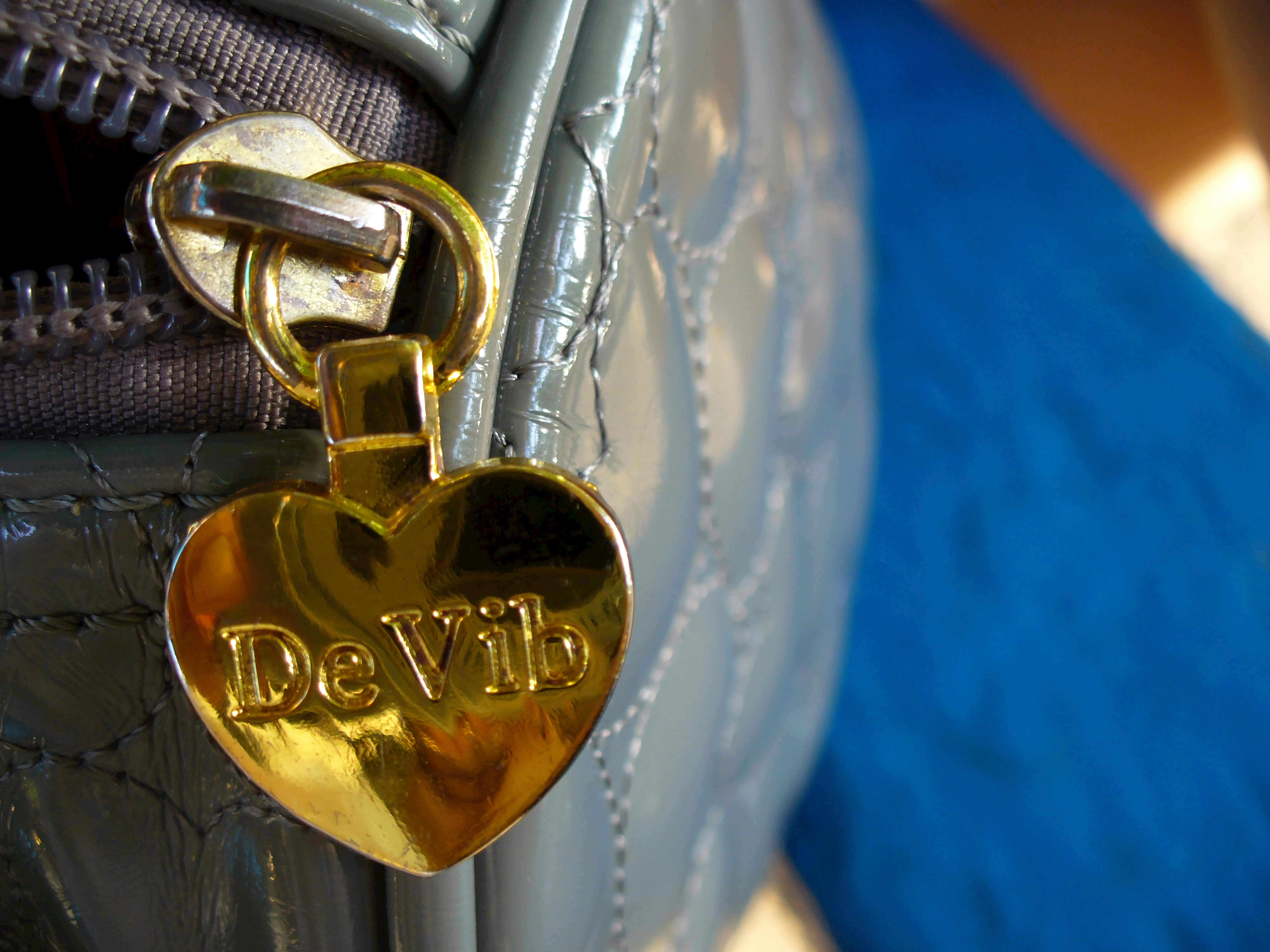 Free stock photo of classic yellow, classic yellow duffel bag, leather bag