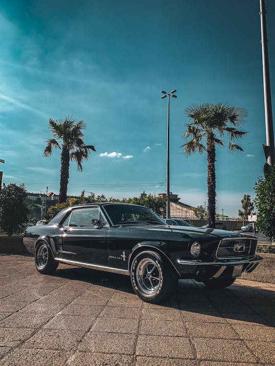 Immagine gratuita di black-car, cielo azzurro, classico