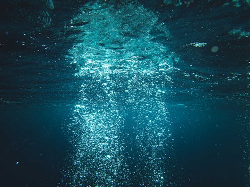 Free Bubbles Underwater Stock Photo