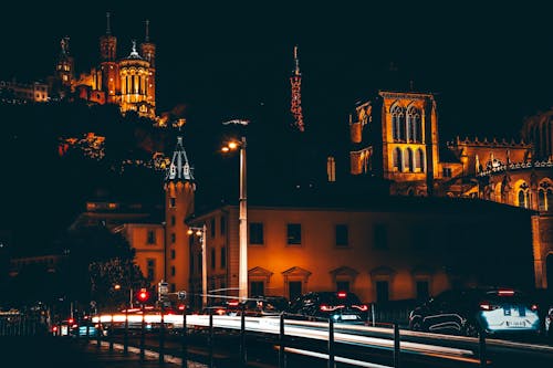 Foto d'estoc gratuïta de avinguda, carrer molt transitat, centre de la ciutat