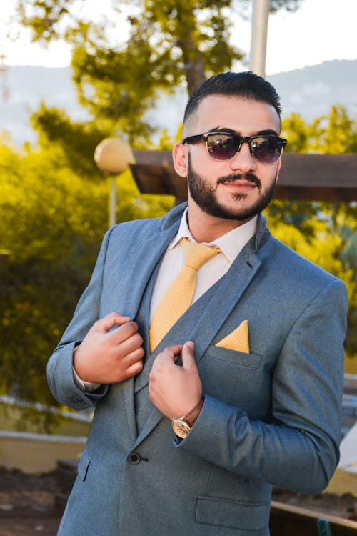 Free Man Wearing Suit Jacket With Sunglasses Stock Photo