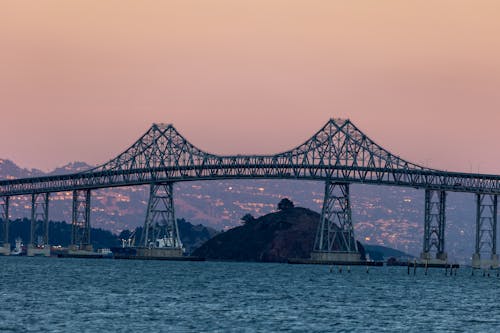 Δωρεάν στοκ φωτογραφιών με γέφυρα του Σαν Ραφαέλ, θάλασσα, κρεμαστή γέφυρα