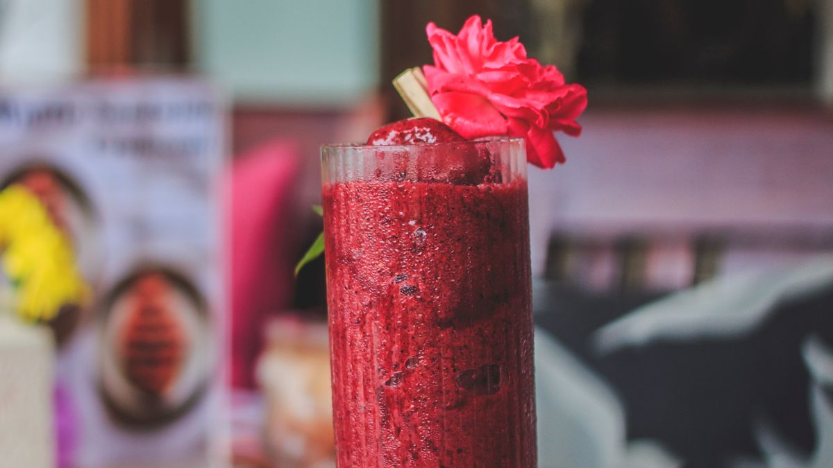 Recettes de smoothies anti-inflammatoires pour lété 2026 - illustration