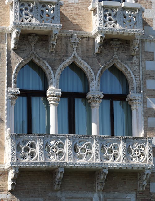 Kostenloses Stock Foto zu balkon, balkone, barock-architektur