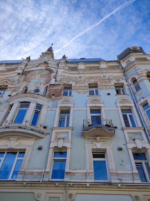 Fotos de stock gratuitas de diseño arquitectónico, edificio, foto de ángulo bajo