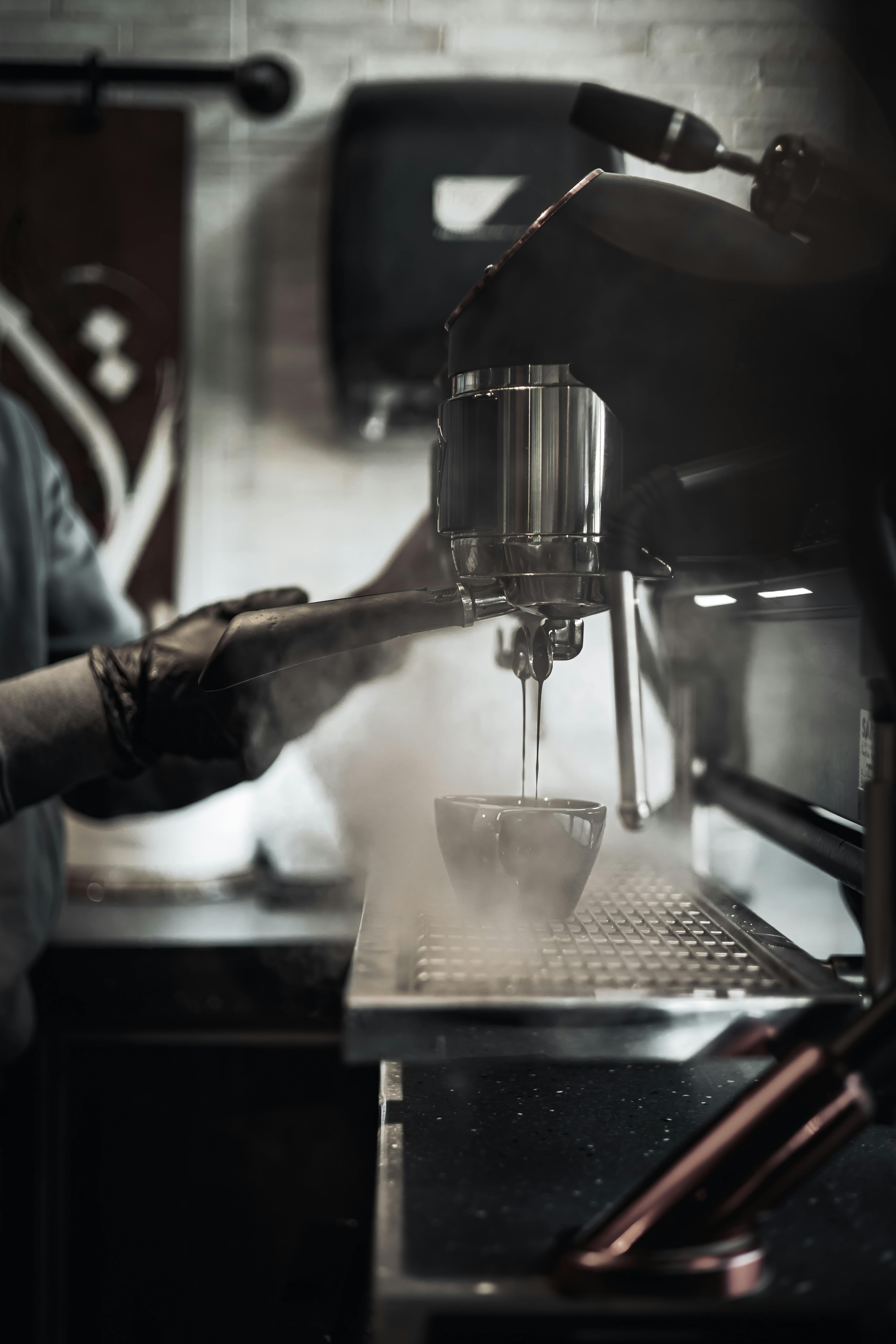 What drink whitens teeth?