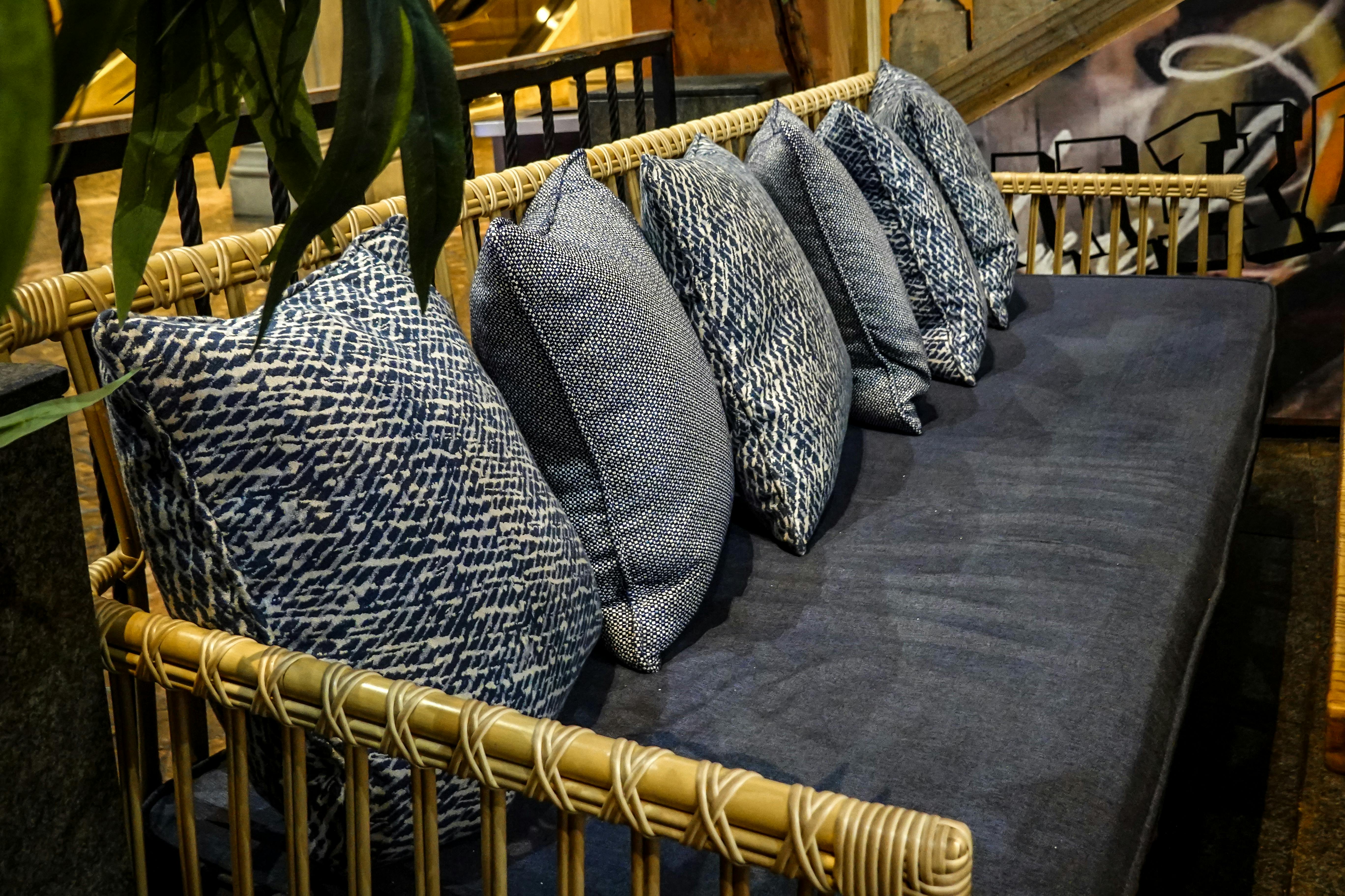 編織枕頭 - 編織枕頭