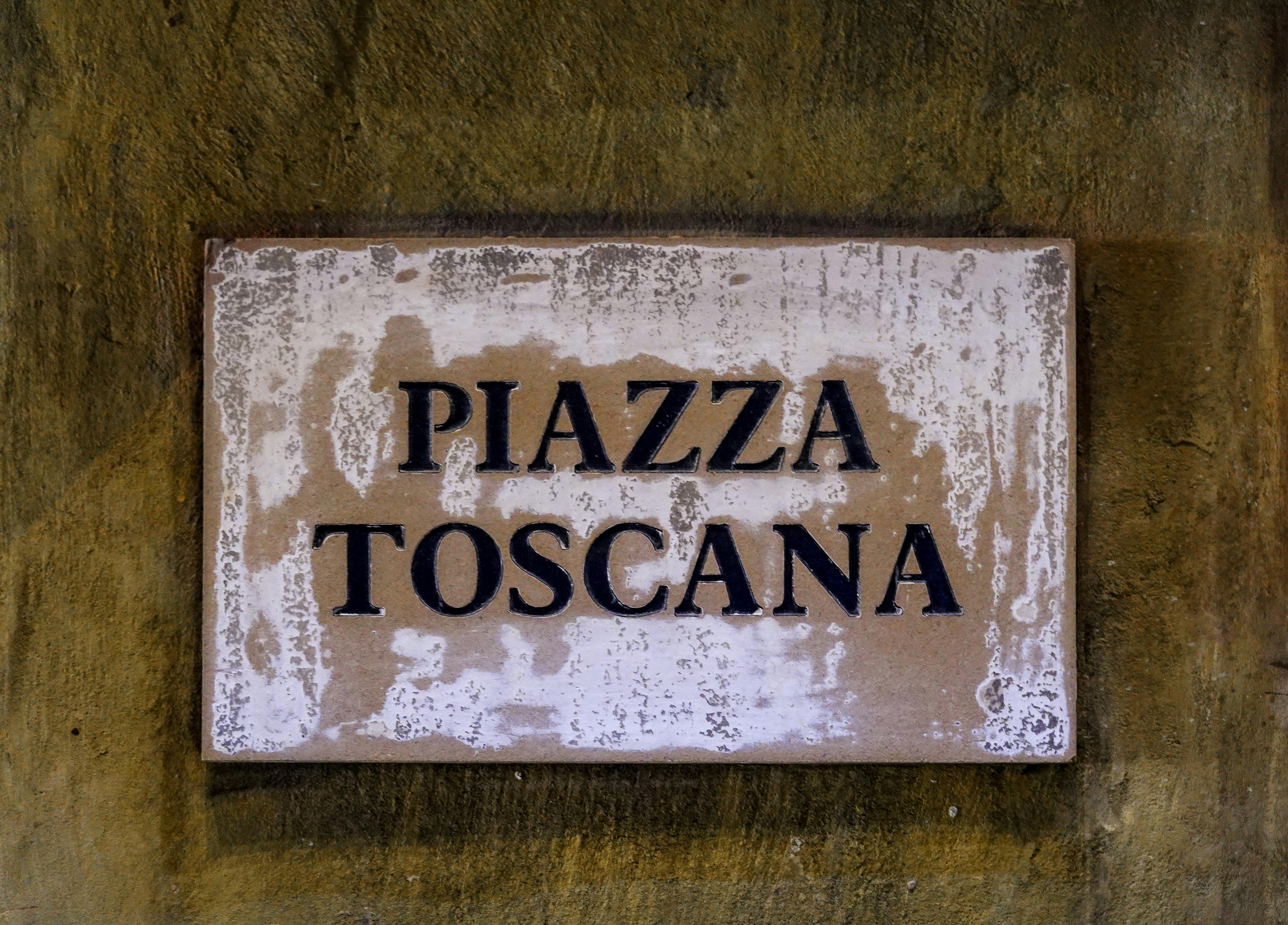 How thick should a concrete driveway be?