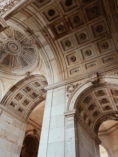 Free Explore the detailed architectural arches of a historic Dresden building. Stock Photo