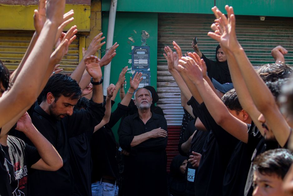 Ashoura Mourners Mark War, Rule and Ruin