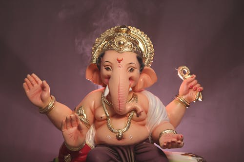Fotos de stock gratuitas de dios hindú, escultura, estatuilla