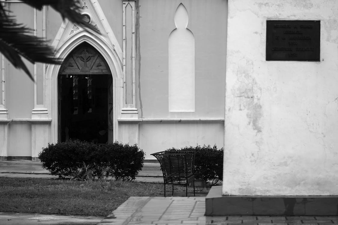 건축, 교회, 그레이스케일의 무료 스톡 사진