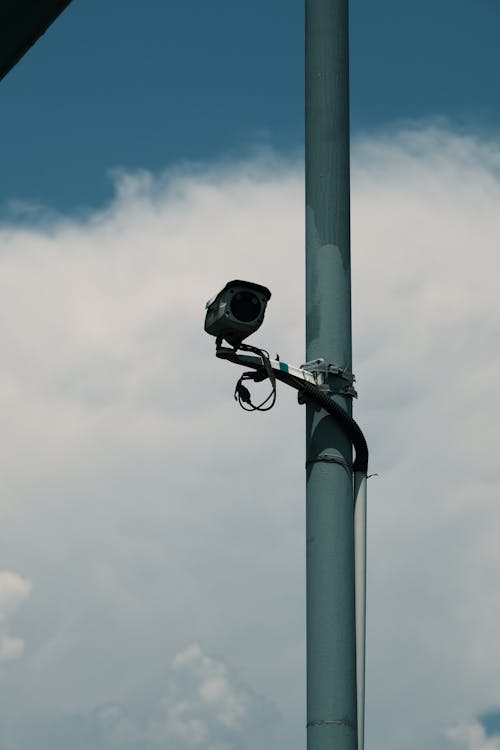 Základová fotografie zdarma na téma CCTV, kovový sloup, namontovaný