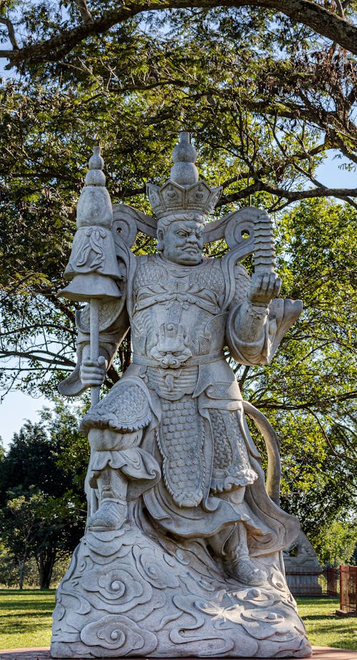The Statue of Duōwén Tiānwáng