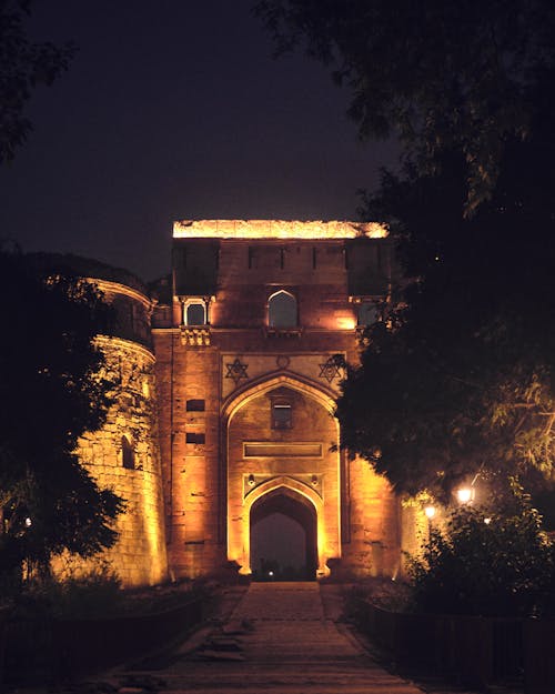 bara darwaza