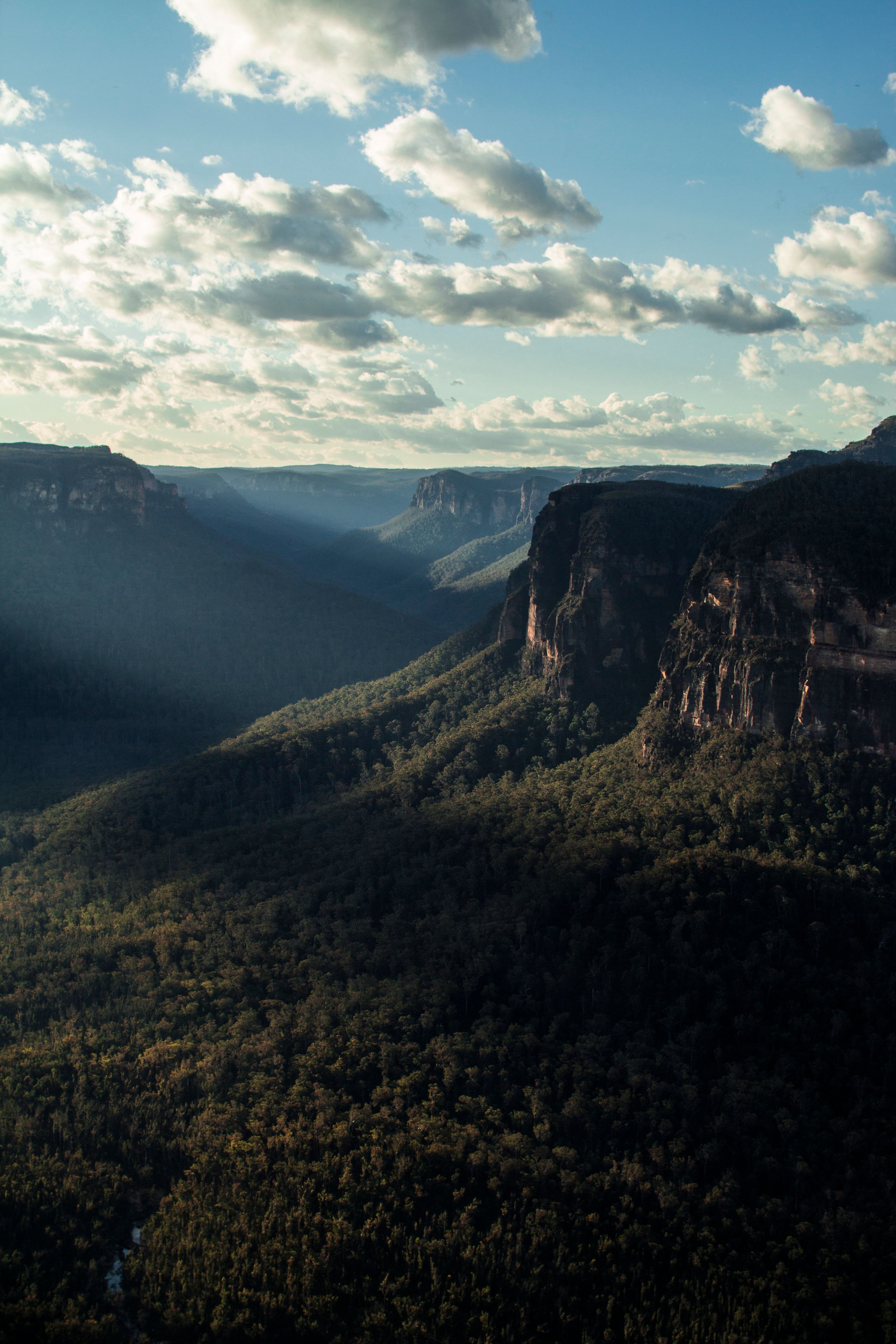 Hanging Rock in Blue Mountains · Free Stock Photo