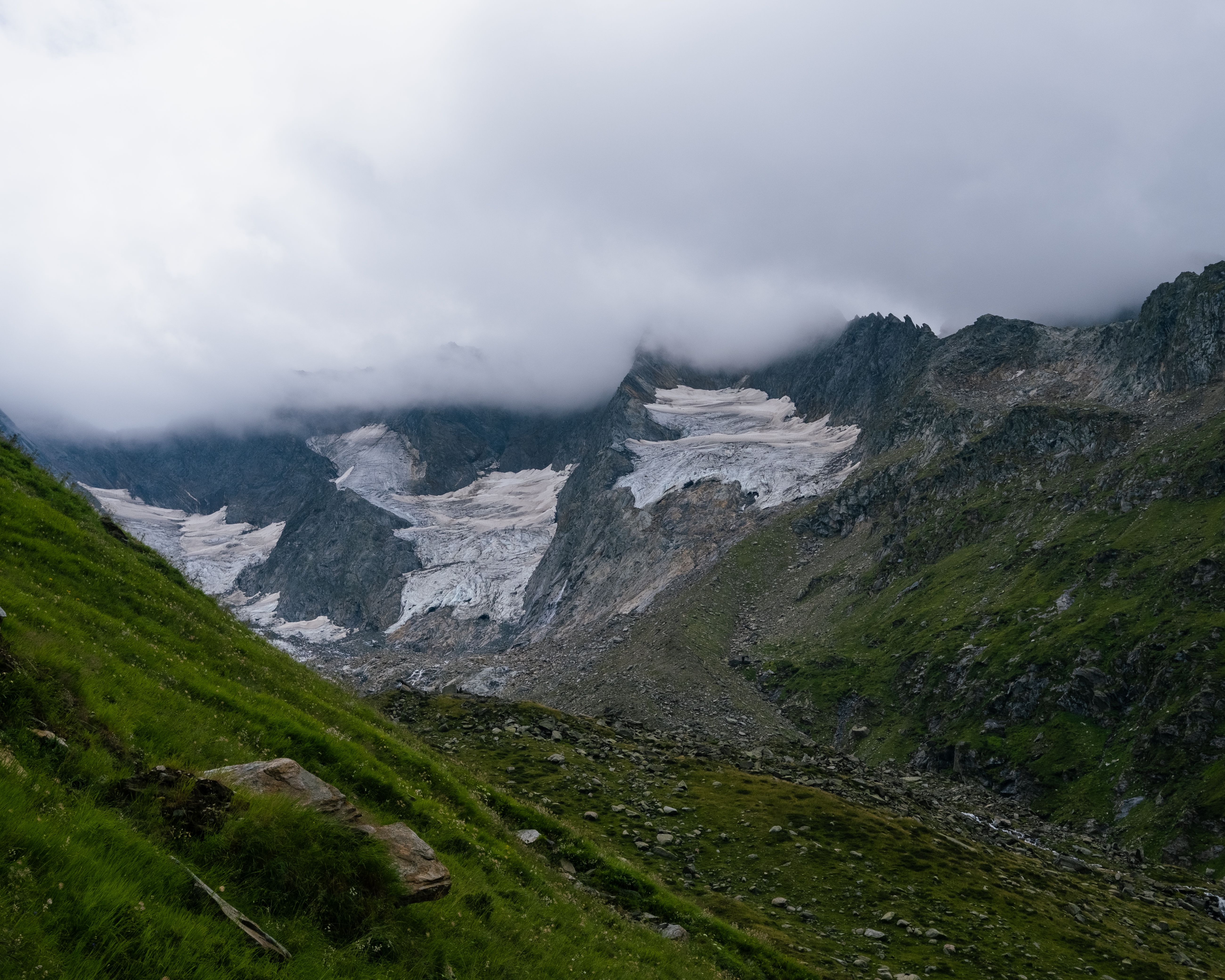 Green Mountains Under White Sky · Free Stock Photo