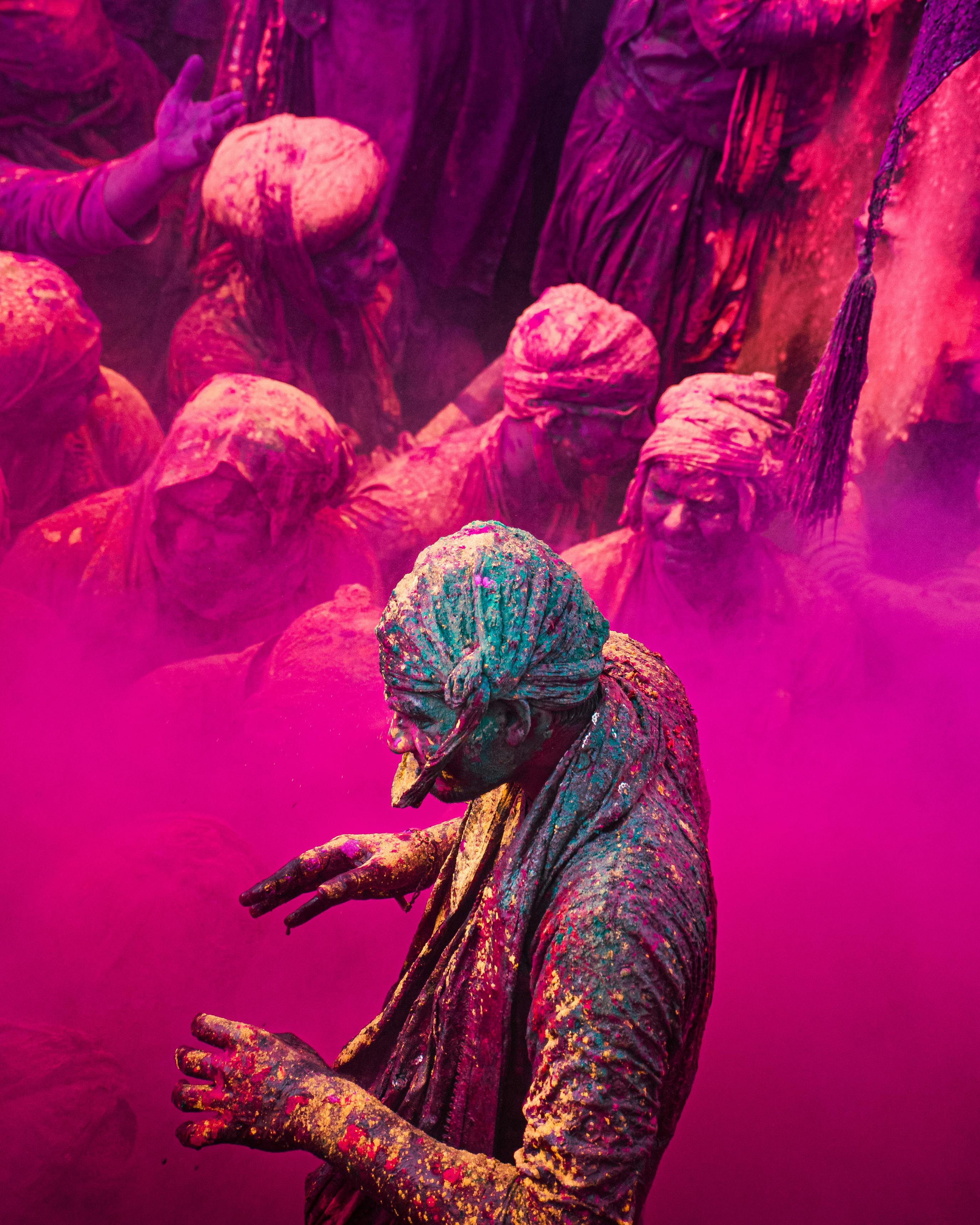 Explore Powder Springs’ Hot Spots with Tradeshow Charter Bus Transportation in Powder Springs, Georgia