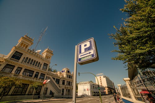 Darmowe zdjęcie z galerii z aleja, hotel, promenada