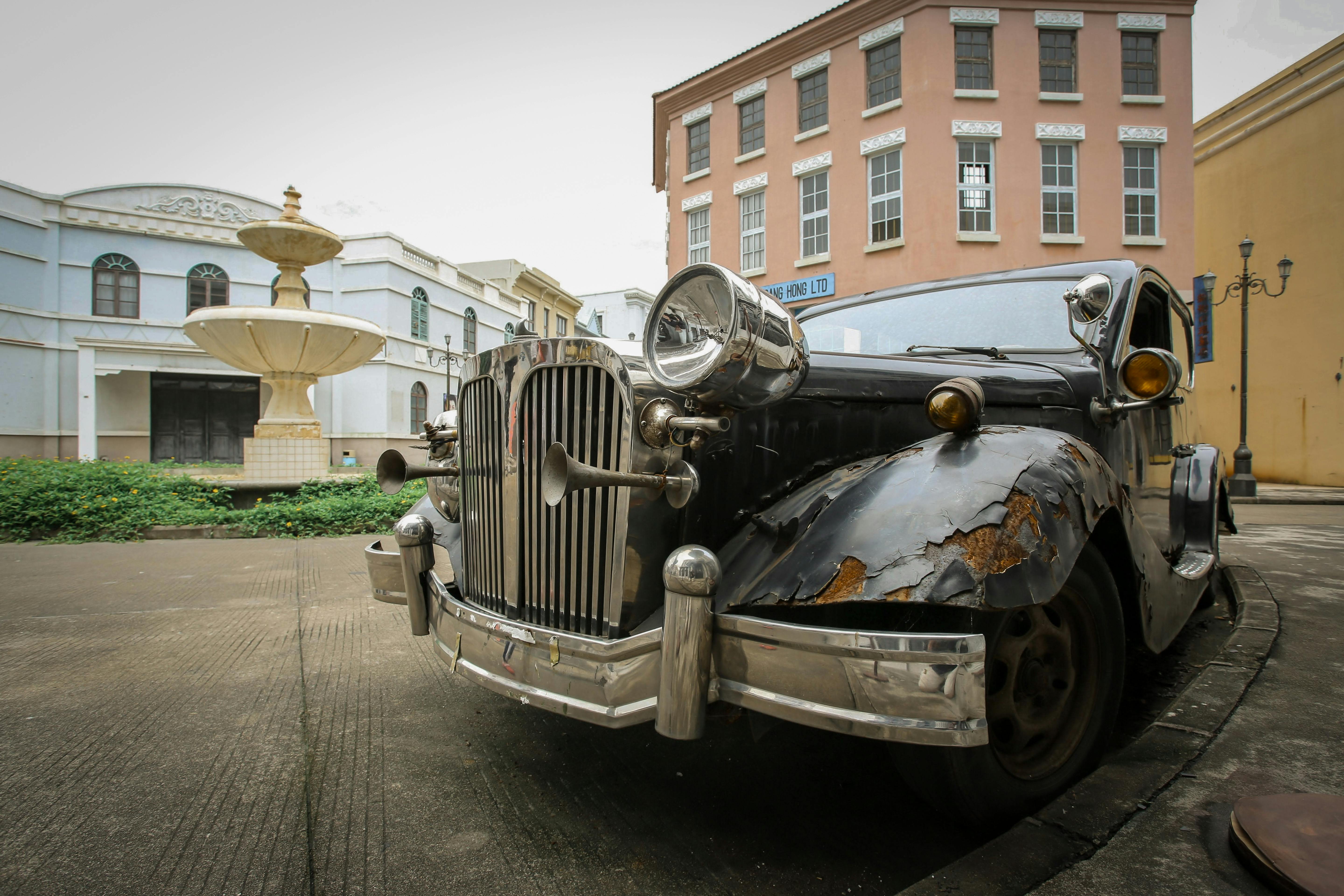 Why does titanium not rust?