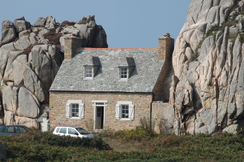 Maison en pierre de granit à Quéven, patrimoine breton rural