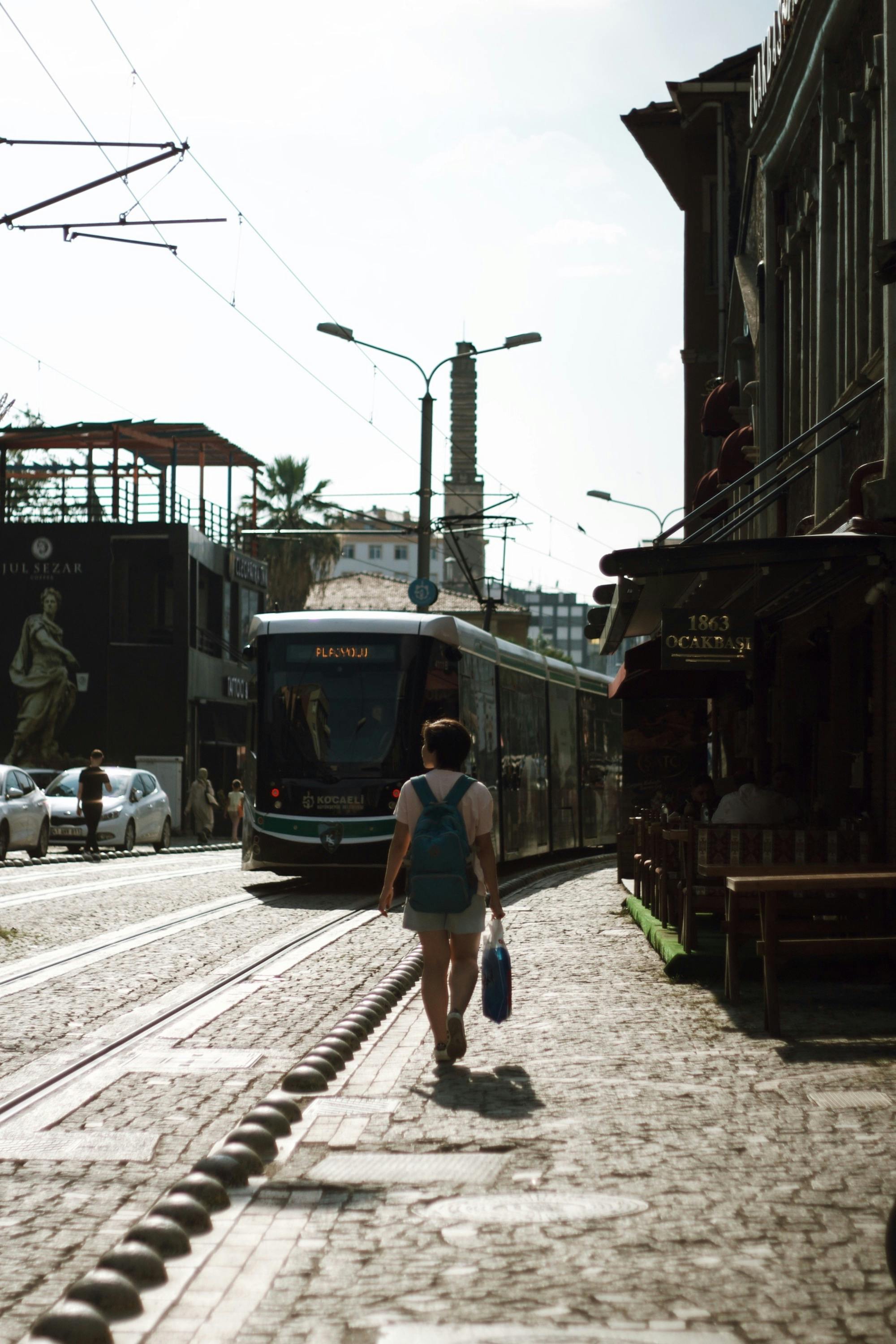 Making the Most of Free City Tours and Attractions - Featured Image