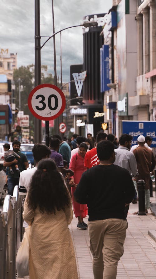 Ingyenes stockfotó bangalore, emberek, függőleges lövés témában