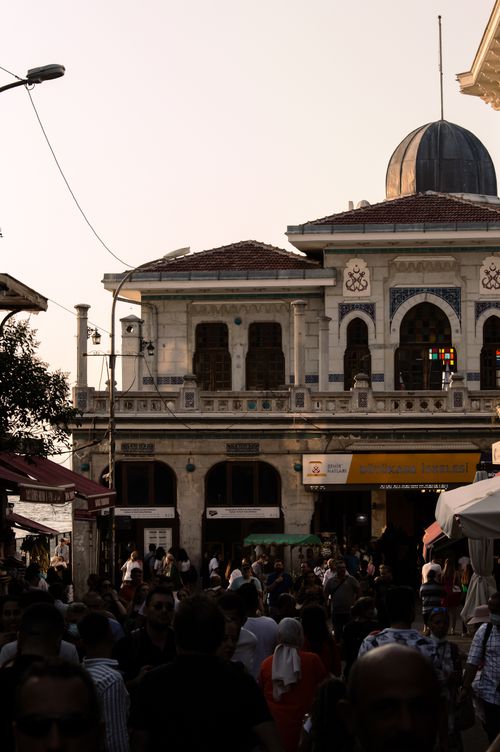 Free Crowded street in İstanbul, Turkey with historic architecture and vibrant market atmosphere. Stock Photo