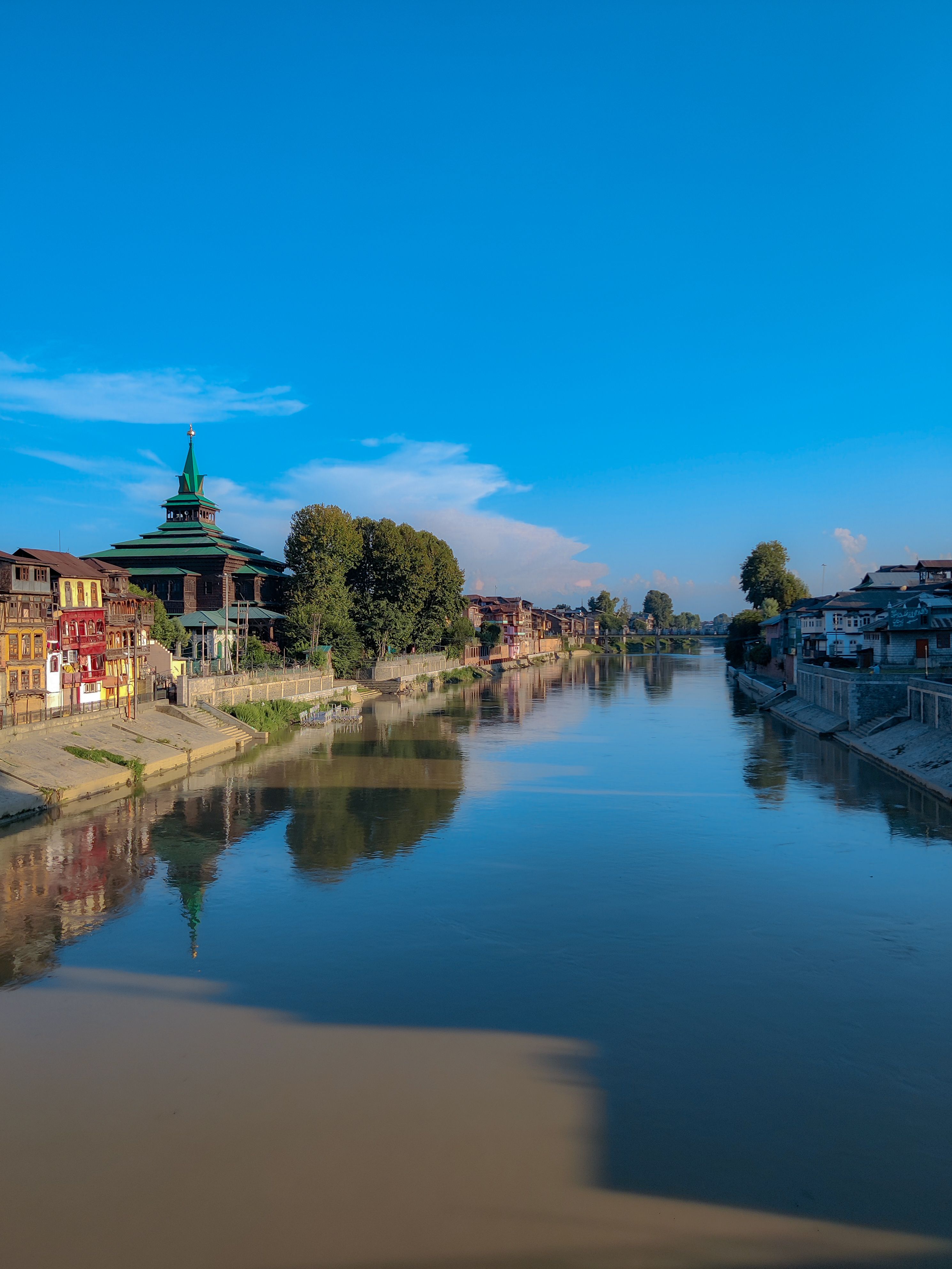 Clear Sky over River in Town · Free Stock Photo