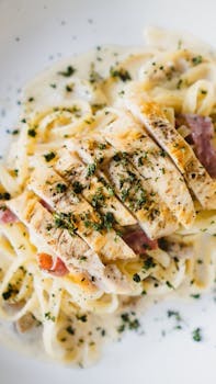 fettuccine pasta image 4