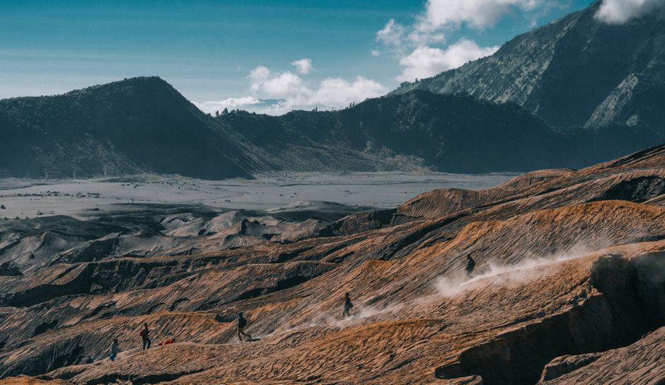 Gunung Rinjani: Tantangan dan Keindahan yang Tak Terlupakan Gunung Rinjani: Tantangan dan Keindahan yang Tak Terlupakan