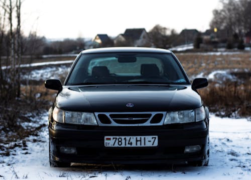 Immagine gratuita di avvicinamento, black-car, terreno coperto di neve