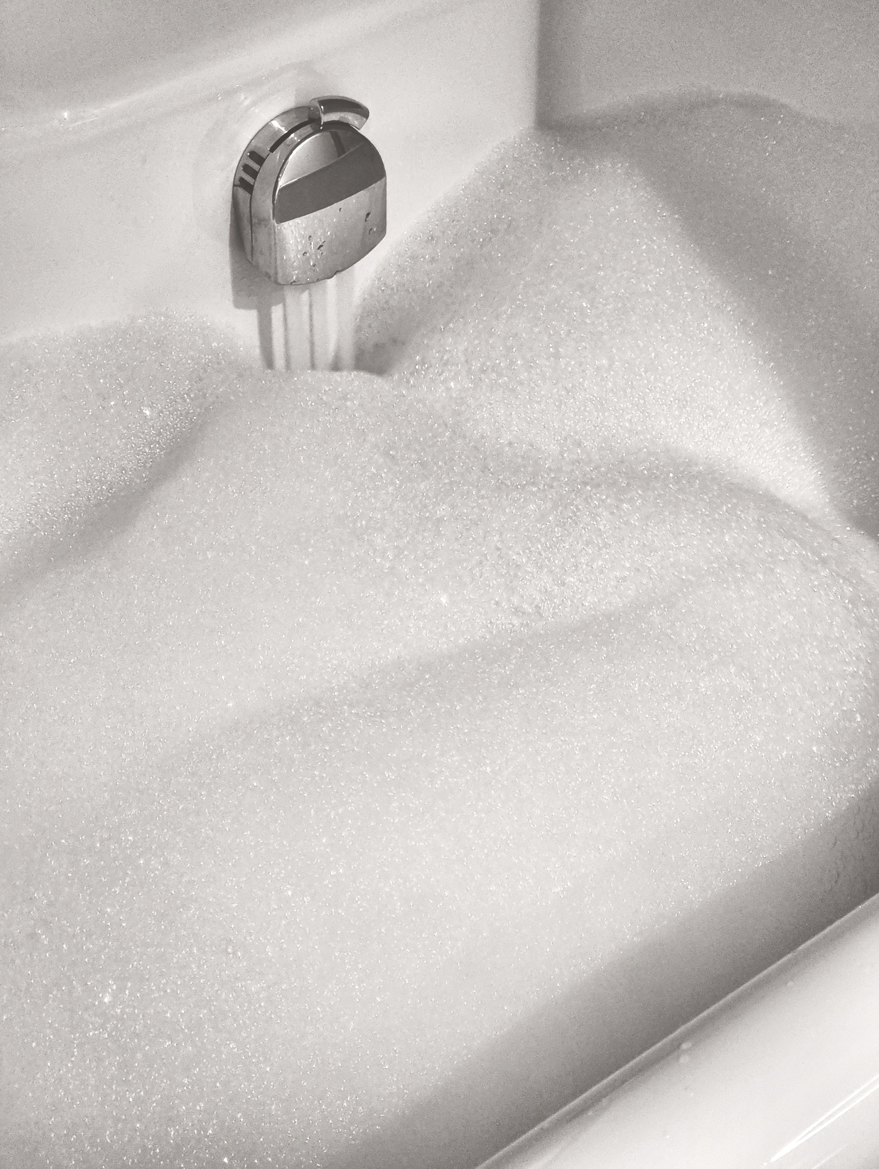 Representative installation photo for 60 × 32-Inch Acrylic Alcove Bathtub. 60 × 32-Inch Acrylic Alcove Bathtub shown in a separate representative installation or jobsite photo