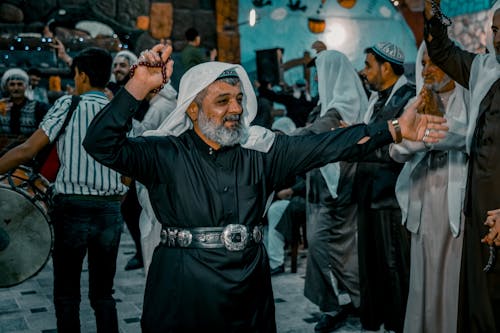 Free men dancing arabic Stock Photo
