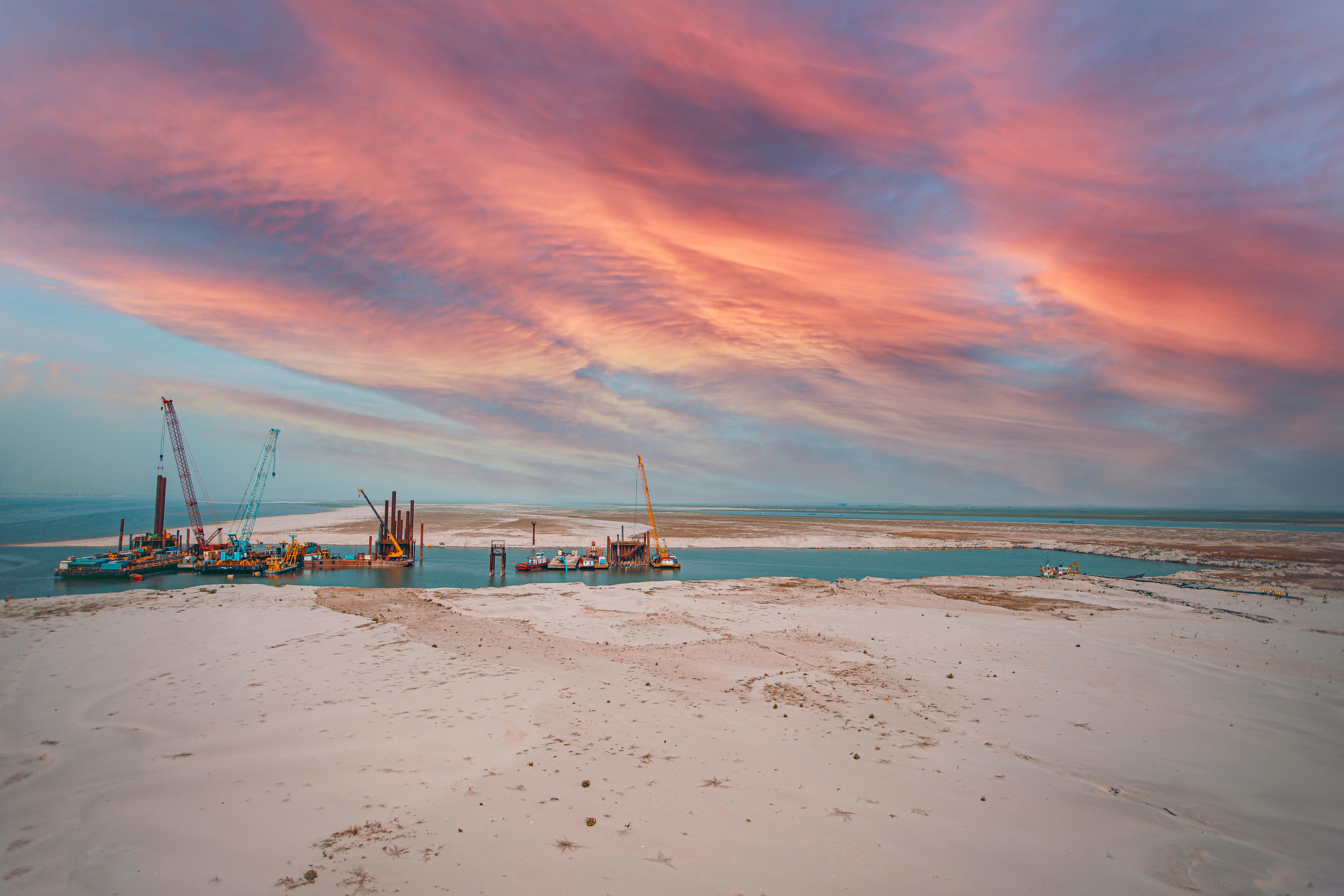 Mozambique LNG Restart 2025: $4.7B Trump Loan & Security