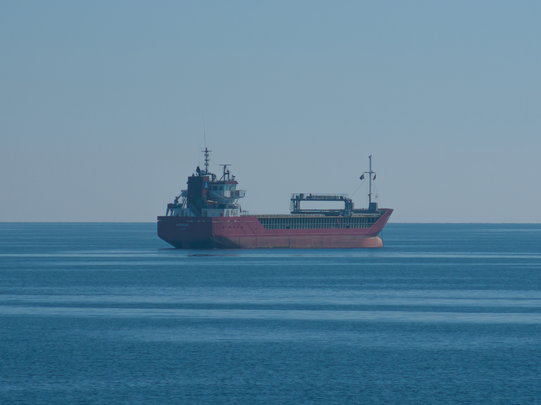 Houthi Attack Kills 6 in Red Sea; U.S. Strikes Cargo Ship
