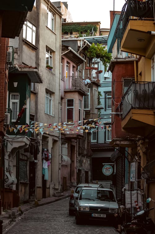 Foto d'estoc gratuïta de apartaments, arquitectura, balcons