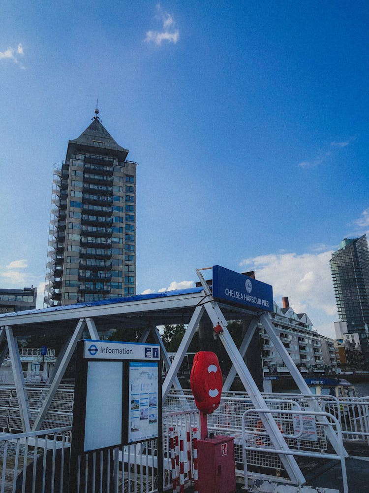 The Chelsea Harbor Pier In London