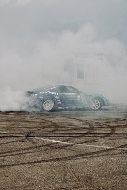 Foto profissional grátis de automobilismo, automóvel, deriva