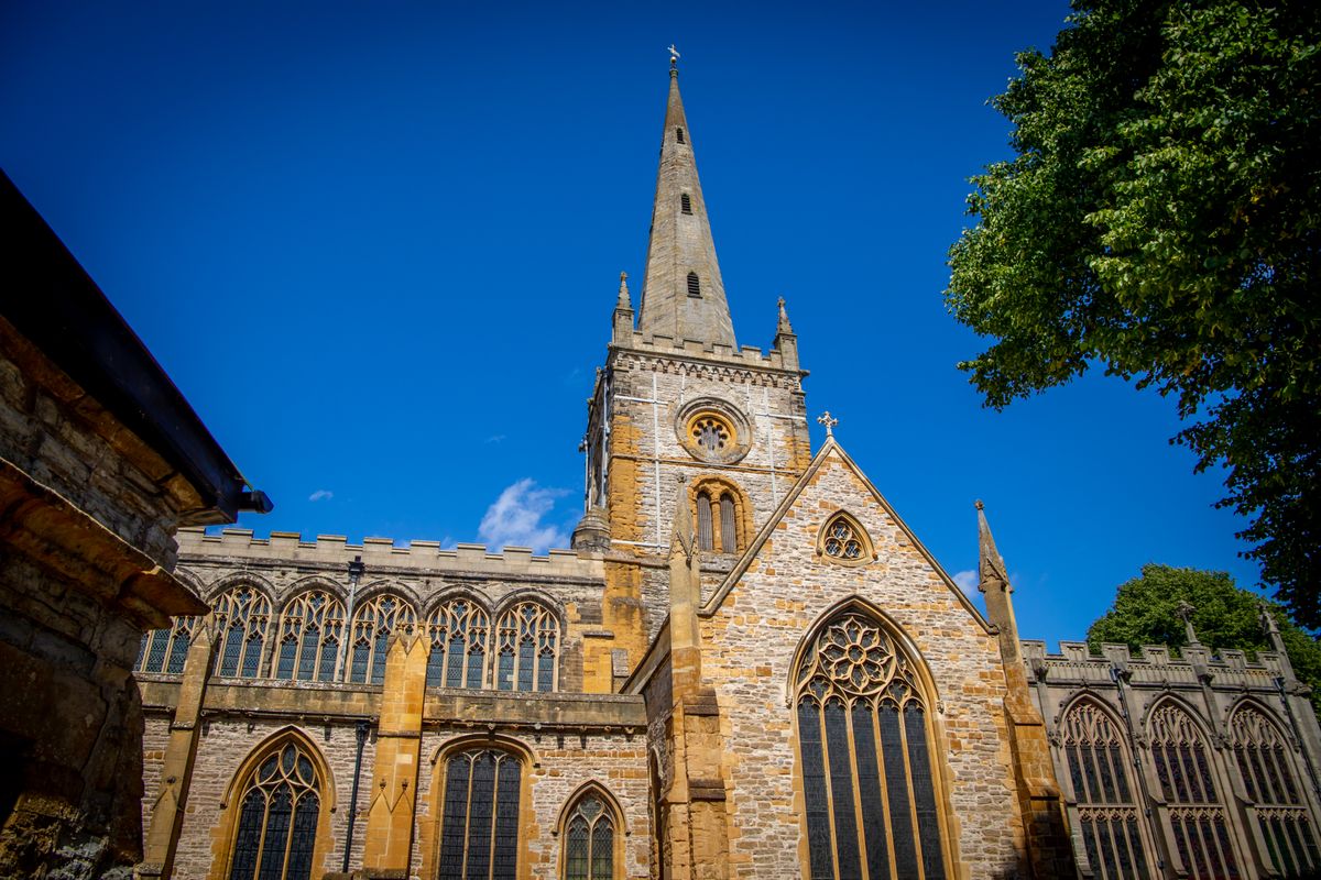Holy Trinity Church din Stratford, cu turla ascutita