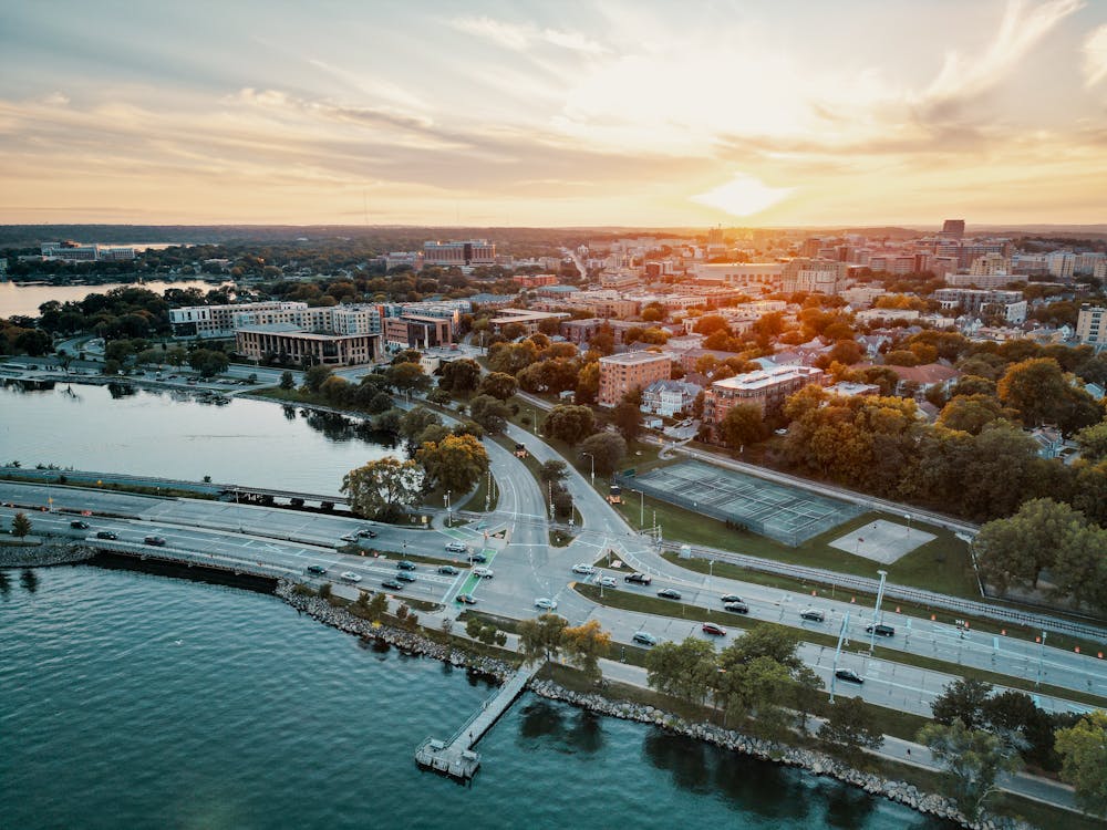 Kostenloses Stock Foto zu sonnenuntergang, stadt, stadtbild