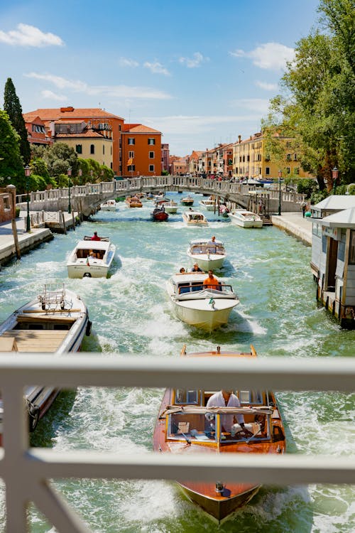 Water traffic in Venice