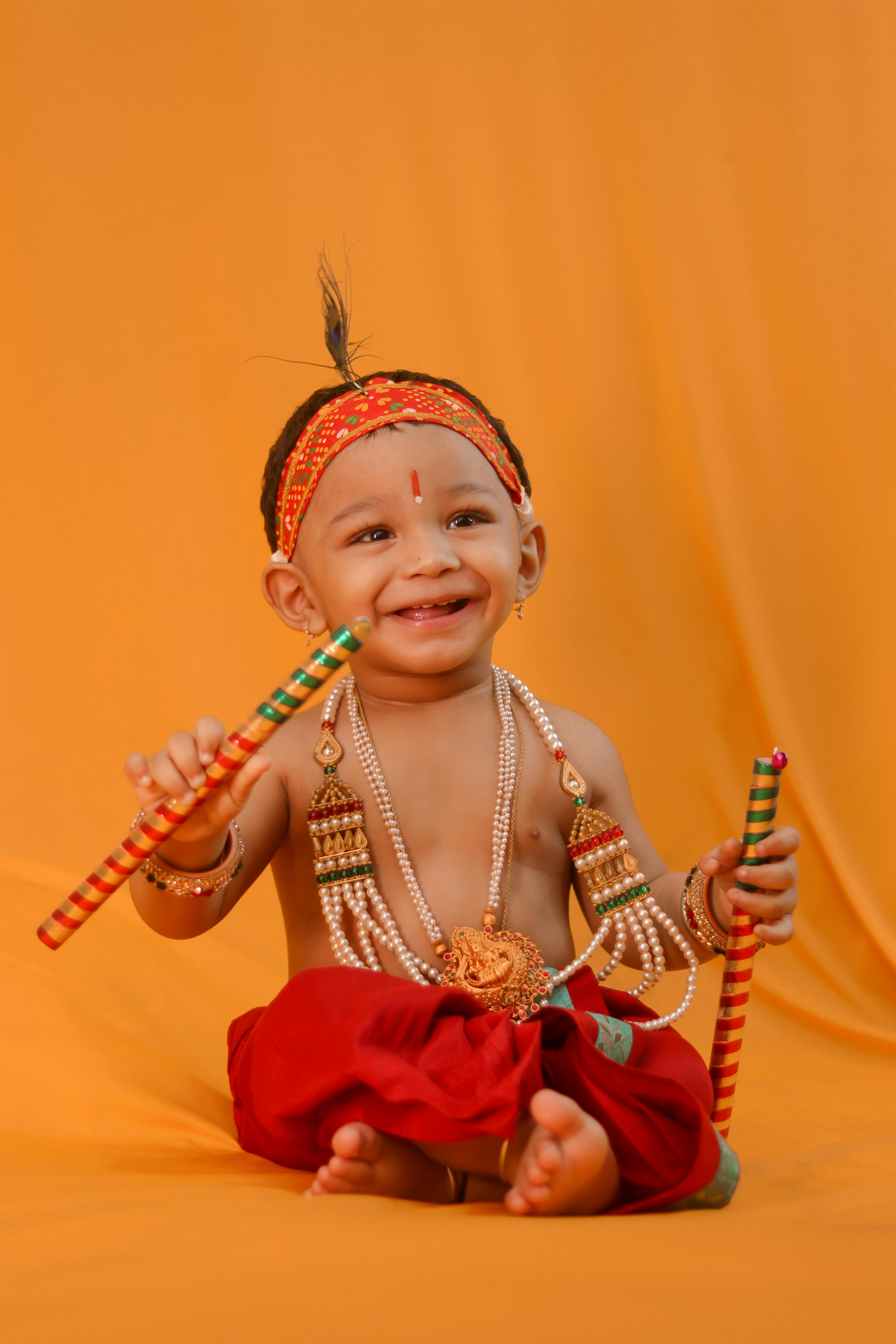MODERNAZ Cotton Krishna Costume For Kids | Dhoti, Patka, Mukut, Bansuri  Mala, Kundal | Krishna Fancy Dress Costume For Baby Boys/Girls (1-2 Years),  Multicolor : Amazon.in: Clothing & Accessories