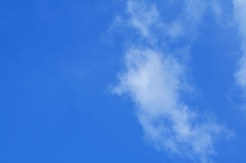 Foto stok gratis langit biru, langit mendung, suasana