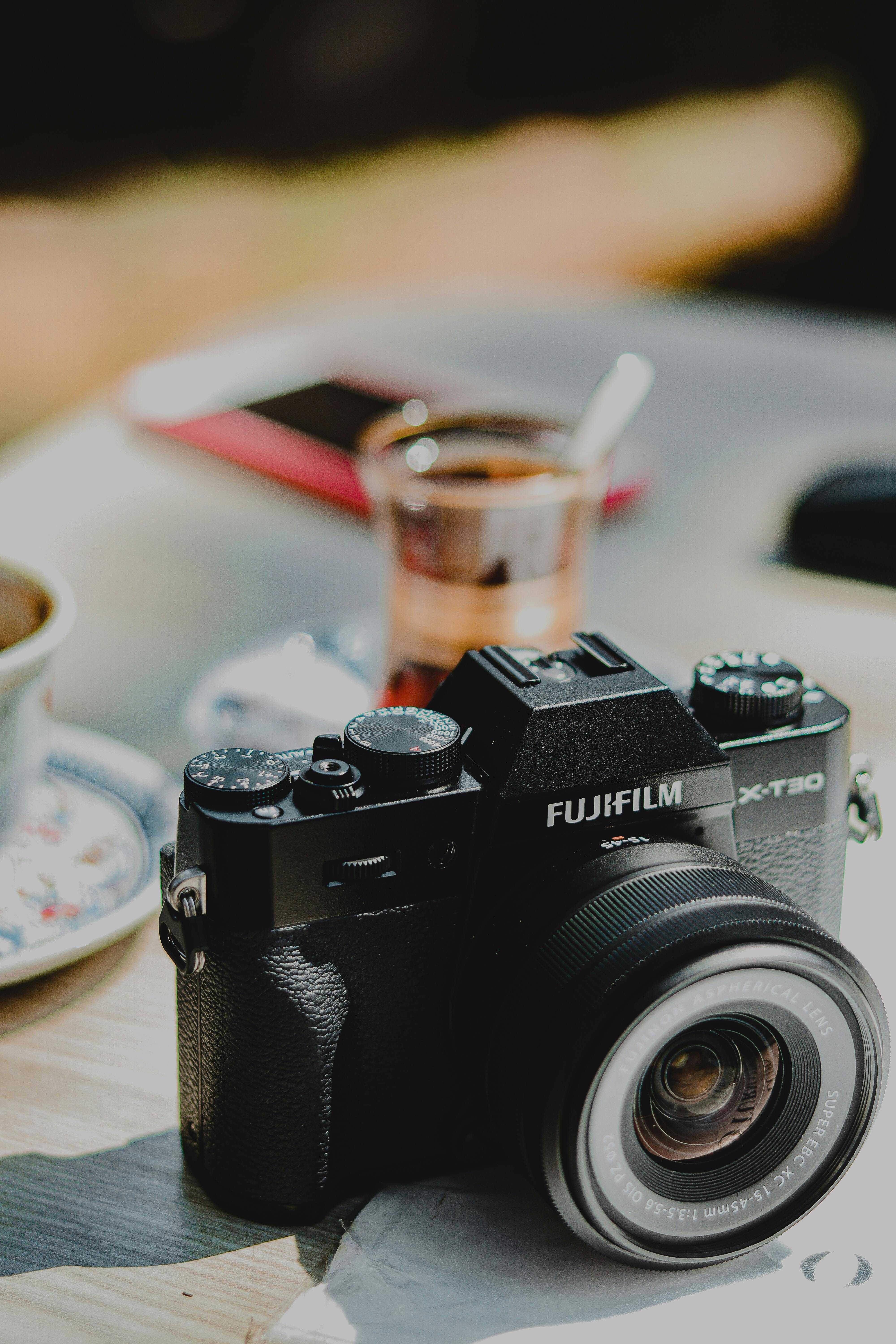 Close Up of Vintage Camera · Free Stock Photo