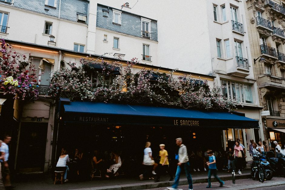 bustling bistro