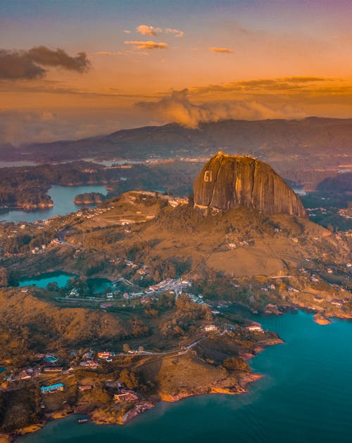 Foto profissional grátis de a pedra de guatape, aerofotografia, antioquia