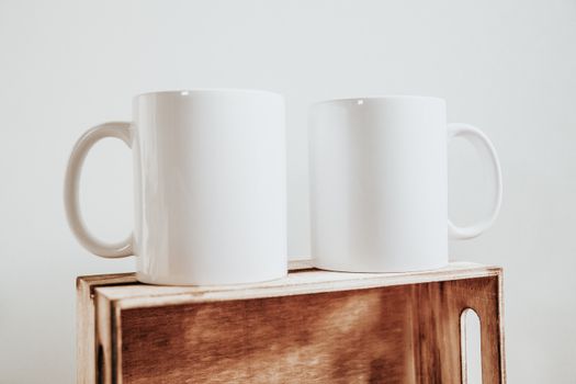 Canecas de Porcelana Decorativas: Beleza e Funcionalidade para o Dia a Dia - imagem 1